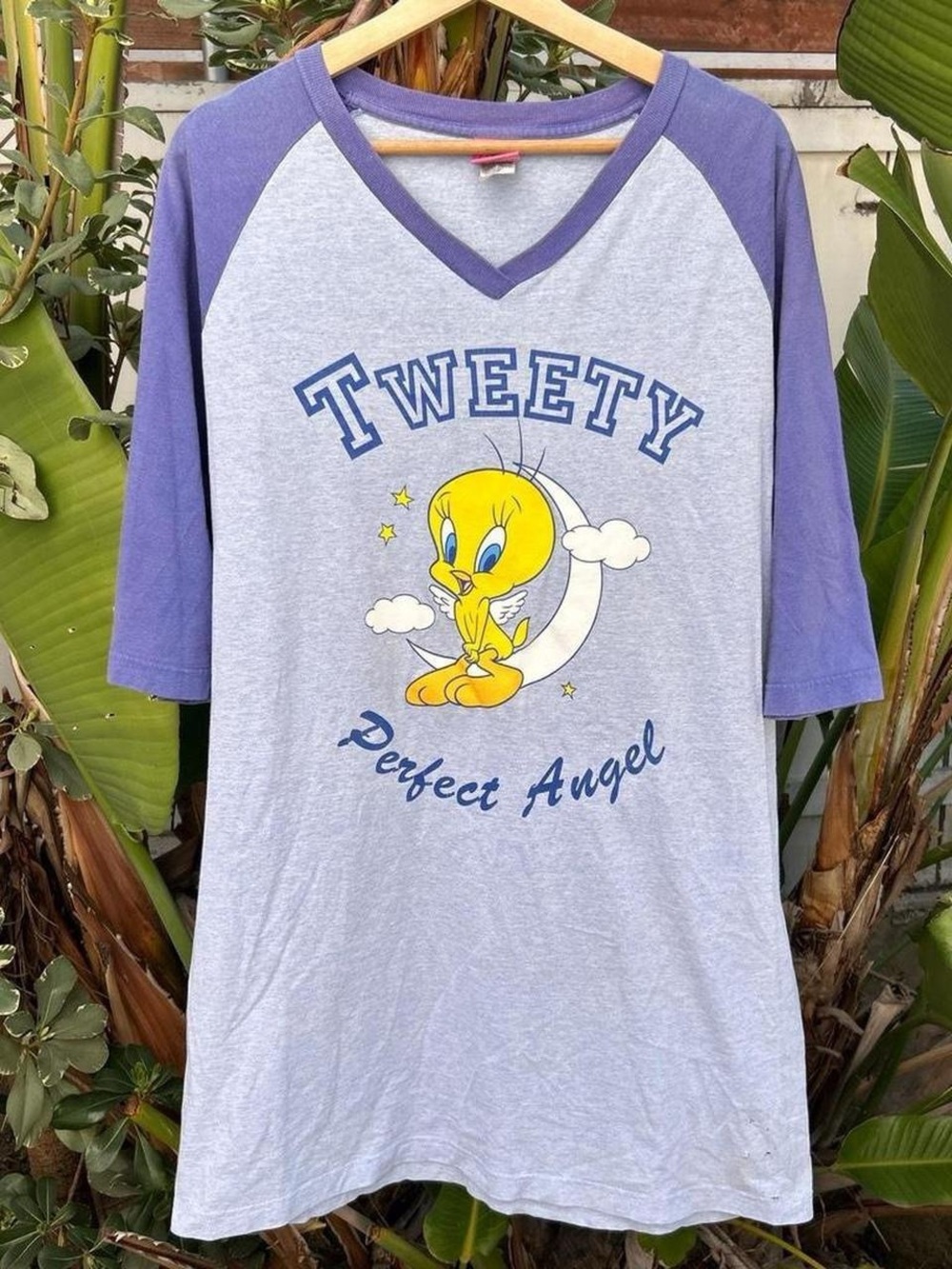 Vintage 2001 Looney Tunes Tweety Bird Perfect Angel Raglan Shirt L XL
